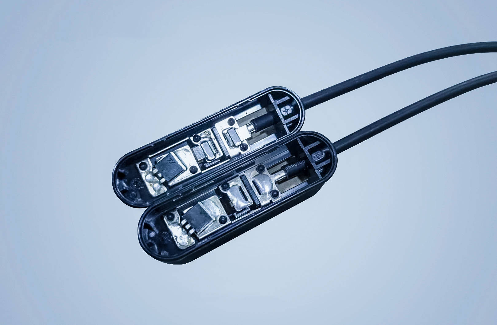 光伏組件接線盒圖片 光伏組件接線盒圖片